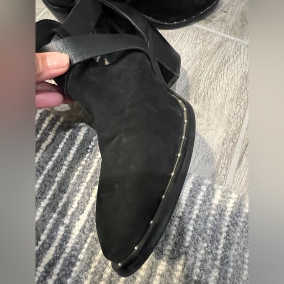 Urge booties Black suede with strap size 38/ 7.5 -8 - Picture 3 of 11
